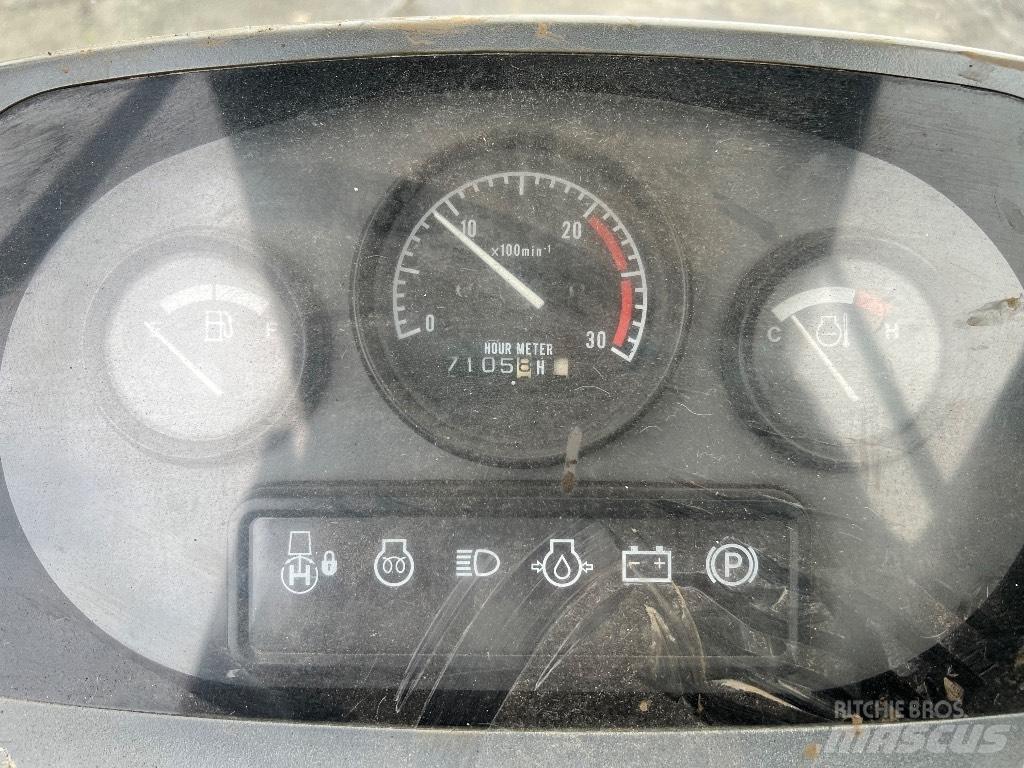 Hitachi EG 40 R Pásové dempry