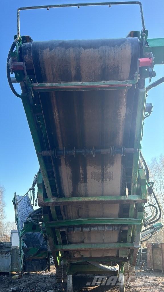 McCloskey I44R Drtící zařízení