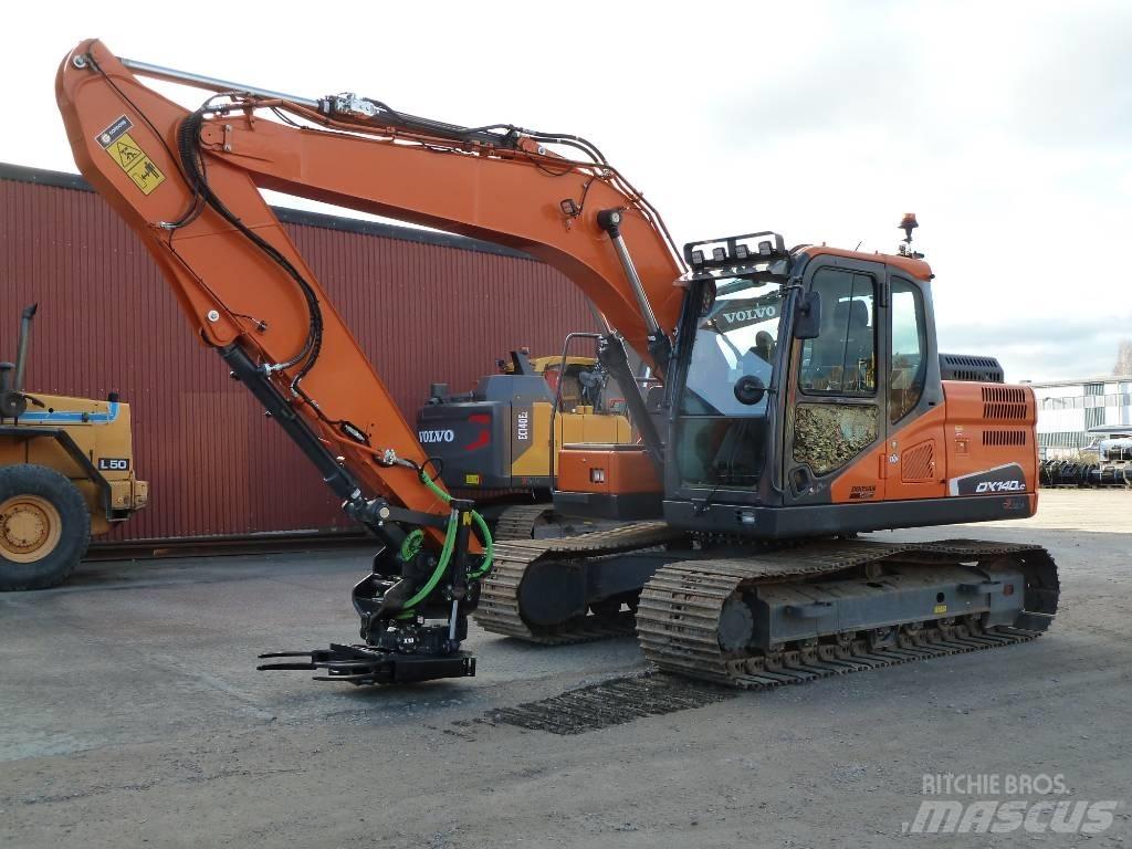 Doosan DX140LC-5 Pásová rýpadla