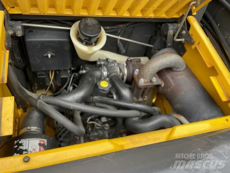 New Holland L 170 Smykem řízené nakladače