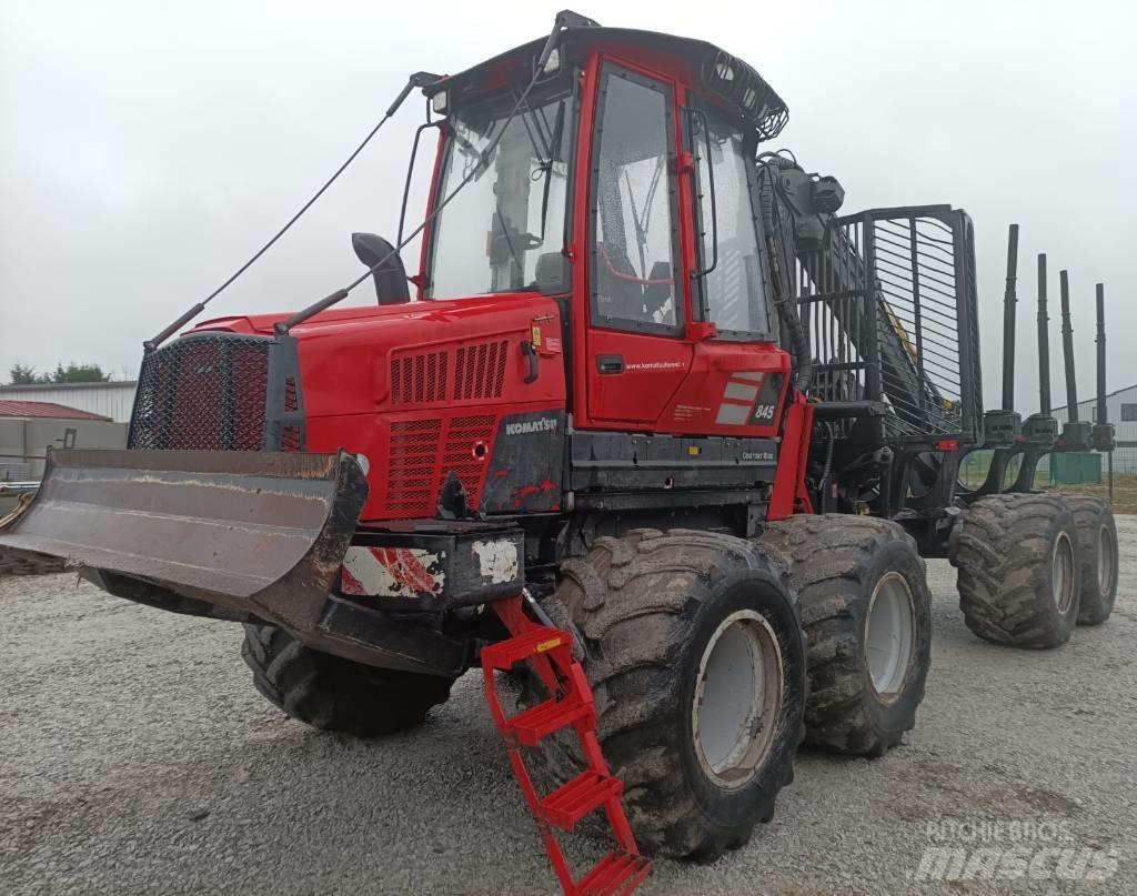 Komatsu 845 Vyvážecí traktory