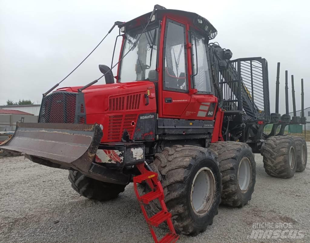 Komatsu 845 Vyvážecí traktory