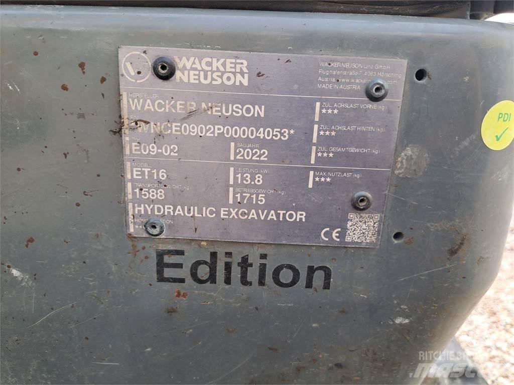 Wacker Neuson ET16 Pásová rýpadla