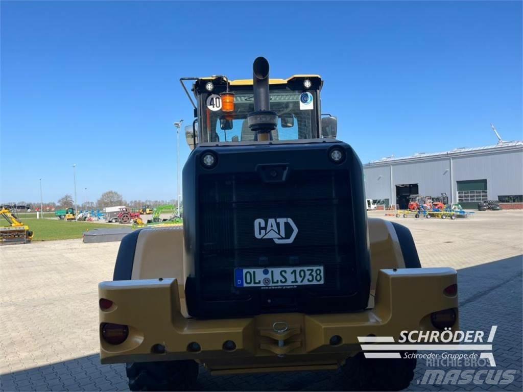 CAT 938 HL Kolové nakladače