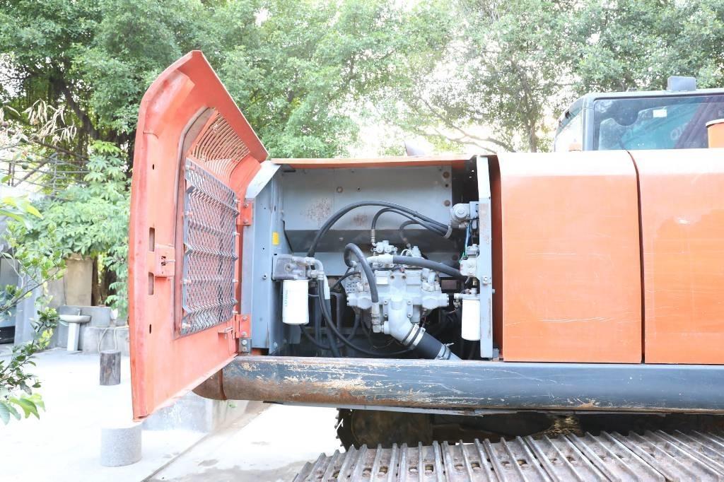 Hitachi ZX 210 LC-6 Pásová rýpadla