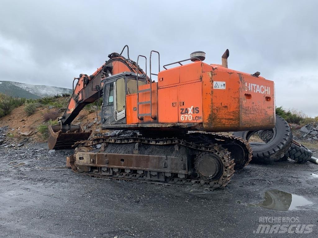 Hitachi 670 LCH-3 Pásová rýpadla