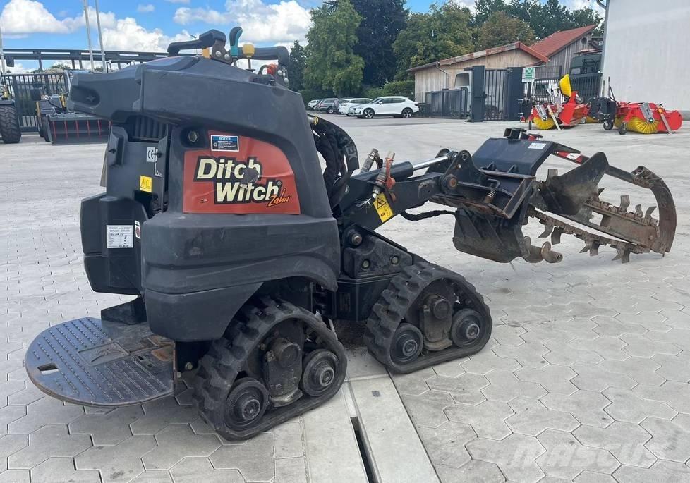 Ditch Witch R300 Pásové dempry