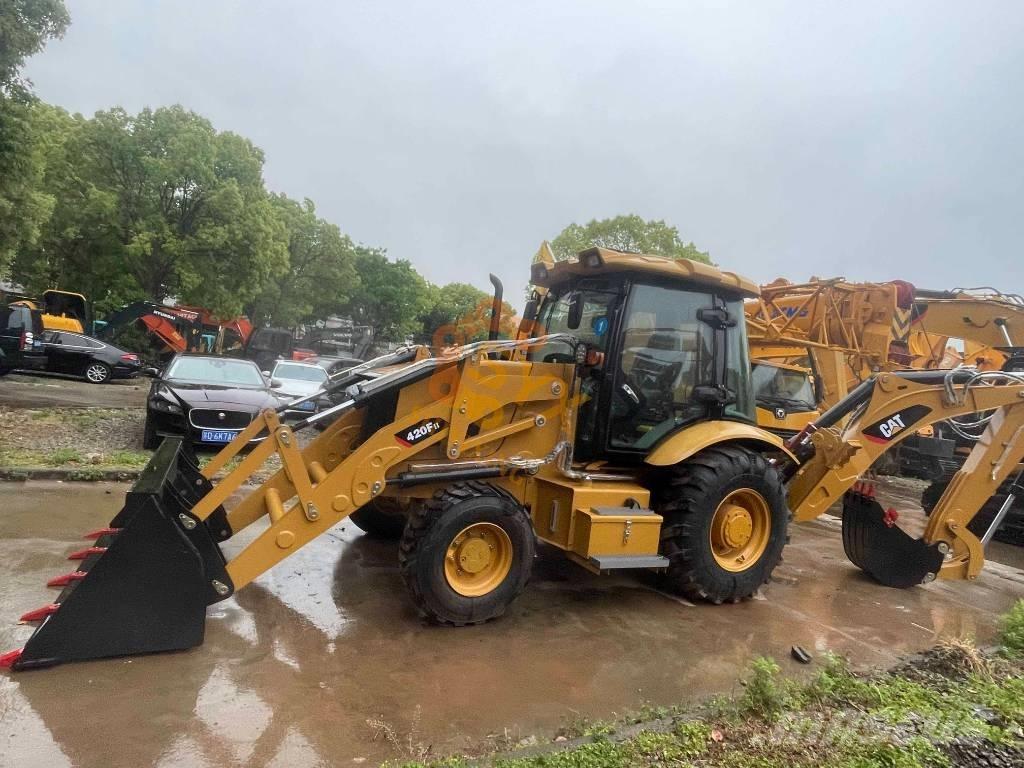 CAT 420 F Rýpadlo-nakladače
