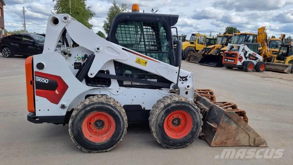 Bobcat S 650 Smykem řízené nakladače