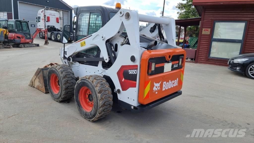 Bobcat S 650 Smykem řízené nakladače
