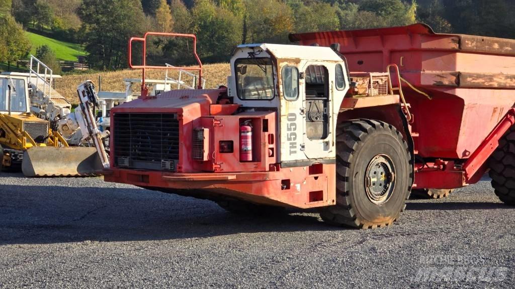 Sandvik TH550 Podzemní nákladní vozy