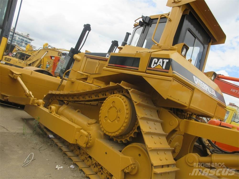CAT D 8 N Pásové dozery