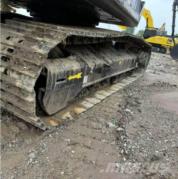 Hitachi ZX200 Pásová rýpadla