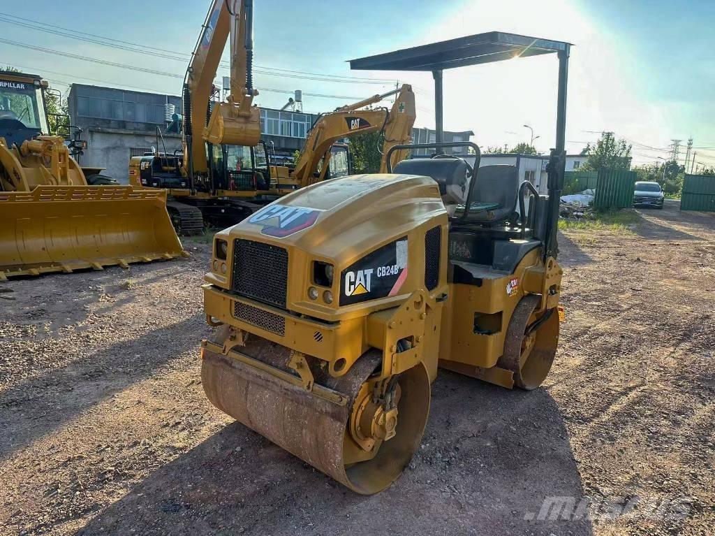 CAT CB 24 B Tandemové válce