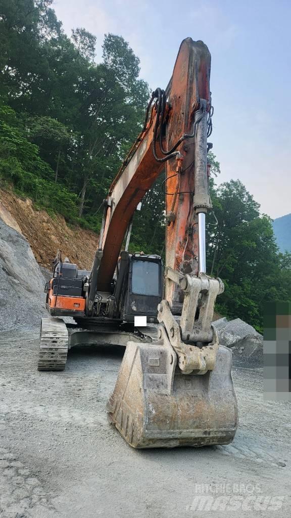 Doosan DX 300 LC-5 Pásová rýpadla