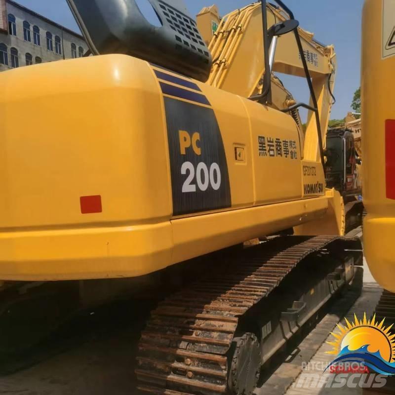 Komatsu PC 200 Pásová rýpadla