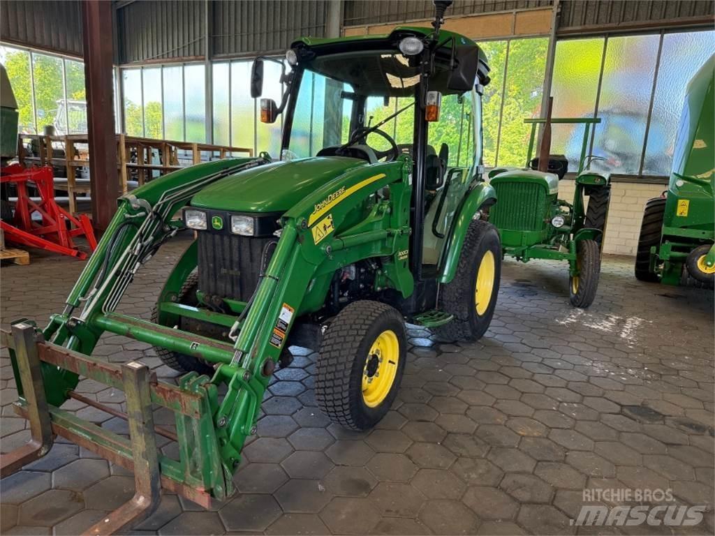 John Deere 3320 Další