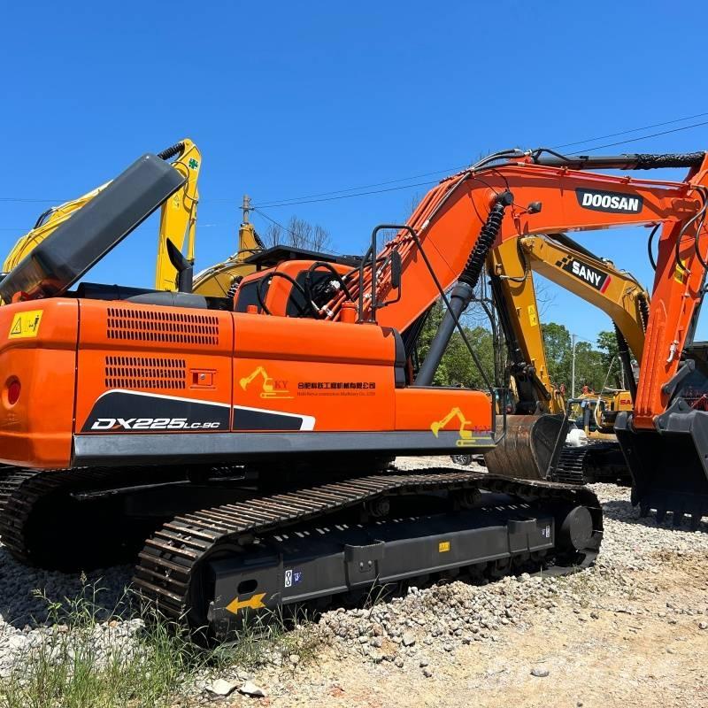 Doosan DX225-9C Pásová rýpadla