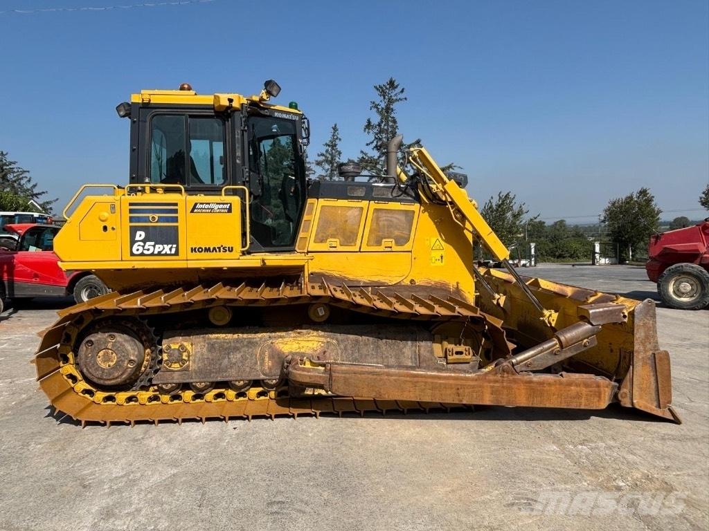 Komatsu D 65 PXi-18 Pásové dozery