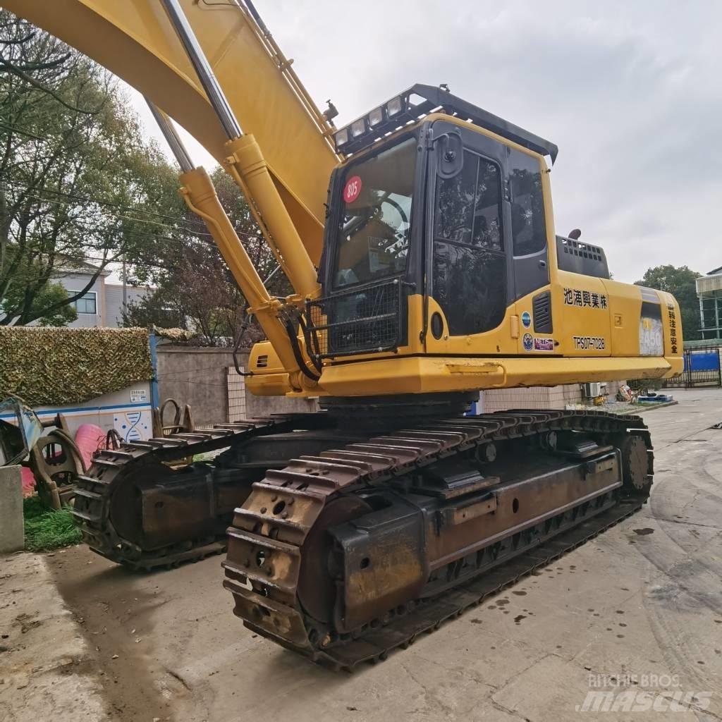 Komatsu PC 450-8 Pásová rýpadla