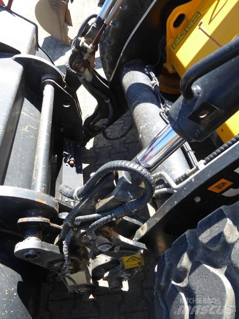 JCB 417 HT Kolové nakladače