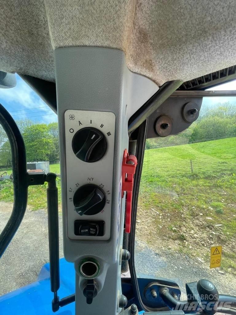 New Holland T 7.250 Traktory