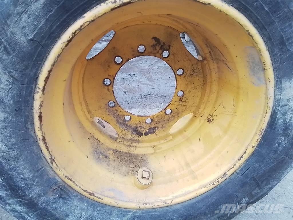 Ösa 250 20x26,5 Pneumatiky, kola a ráfky