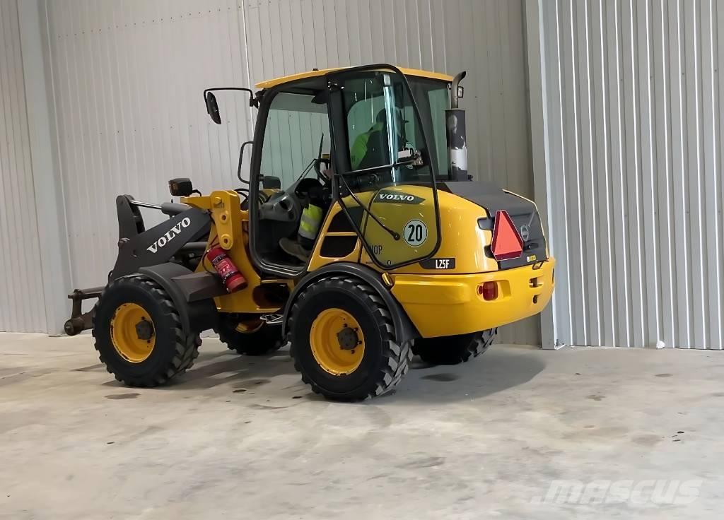 Volvo L 25 F Kolové nakladače