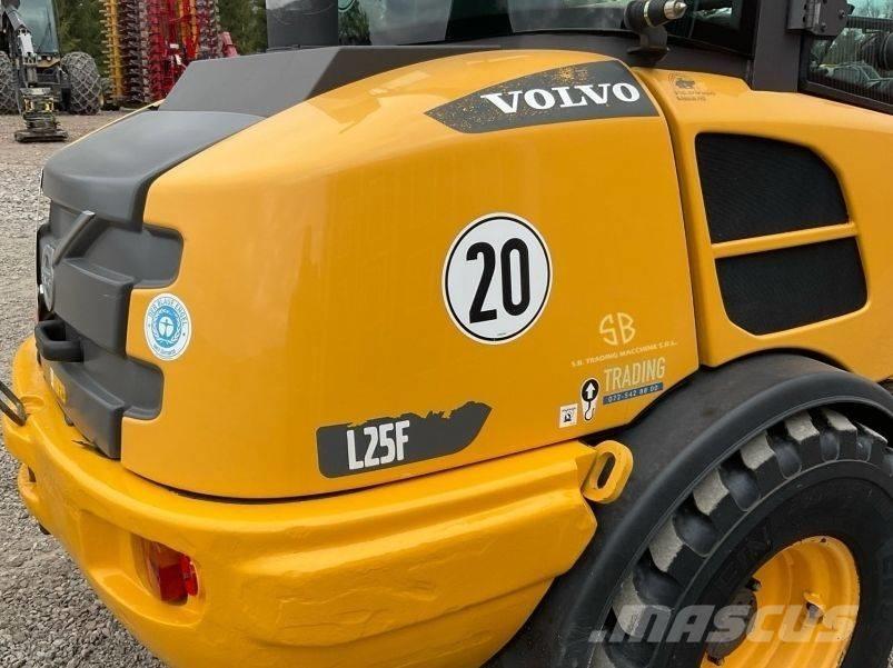 Volvo L 25 F Kolové nakladače