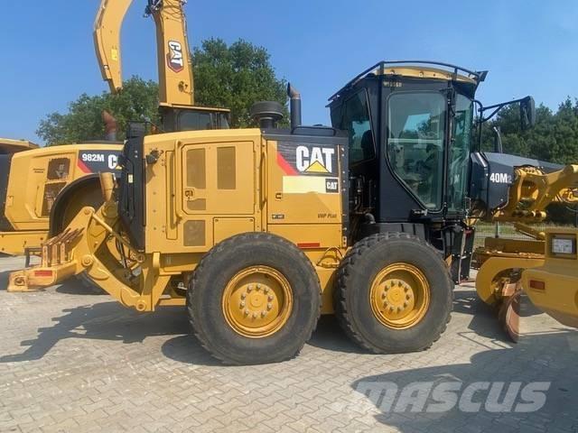 CAT 140M Grejdry