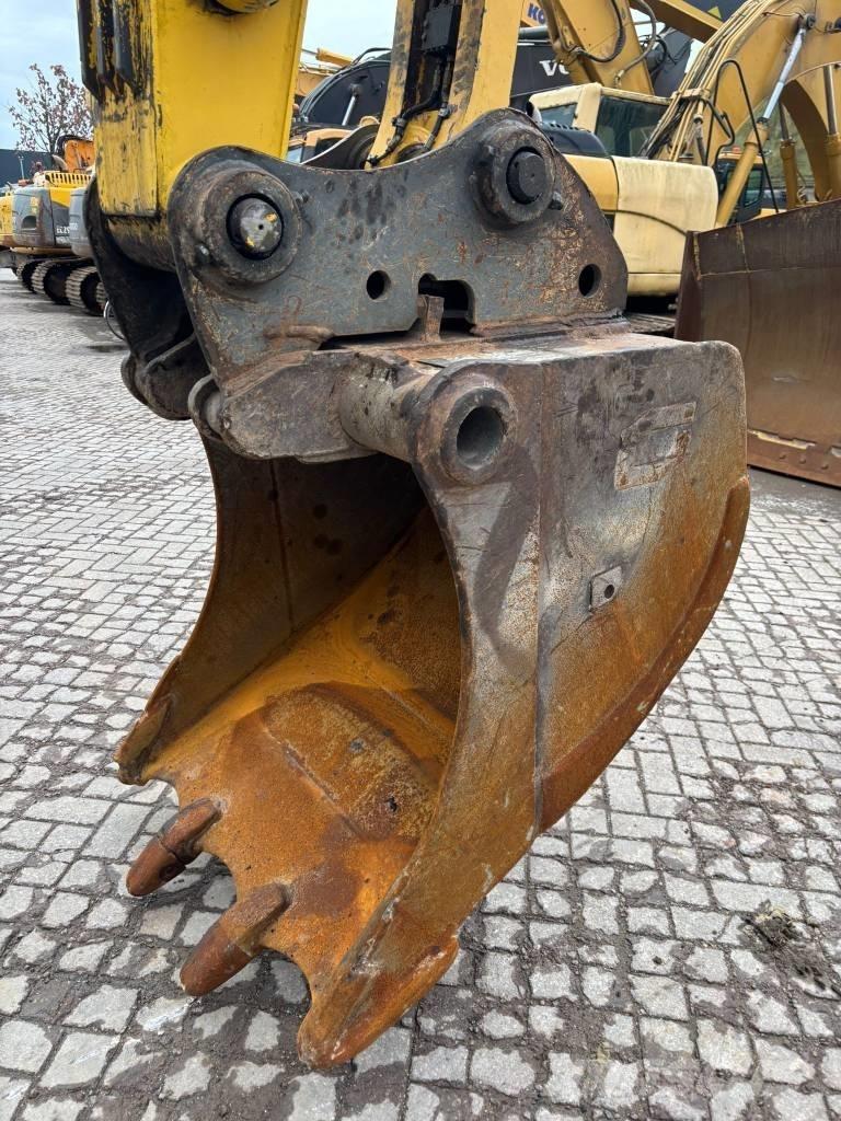 Komatsu PW 180-7 Kolová rýpadla