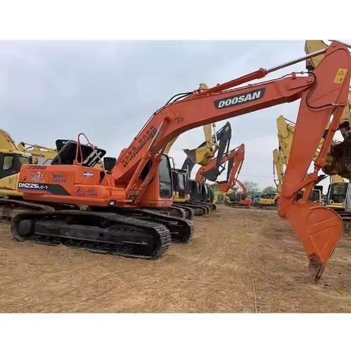 Doosan DH 225 Pásová rýpadla