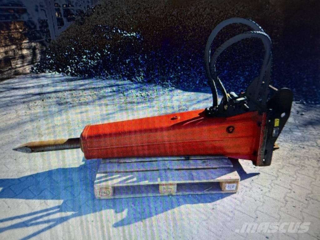 Rammer Rammer 1533 H Hydraulická beranidla na zatloukání pilotů