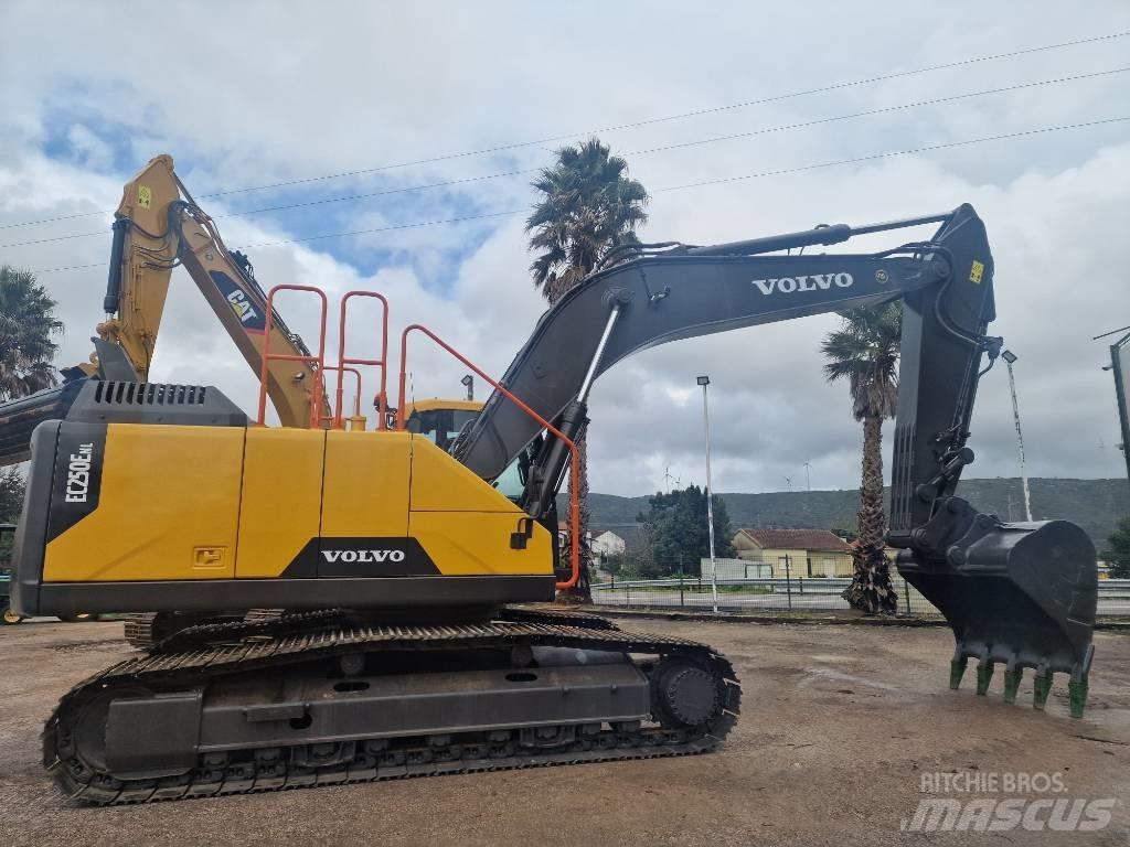 Volvo EC 250 ELN Pásová rýpadla