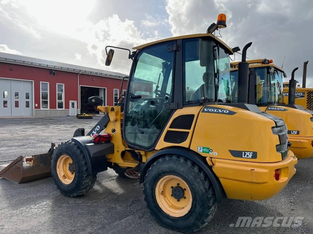 Volvo L 25 F Kolové nakladače