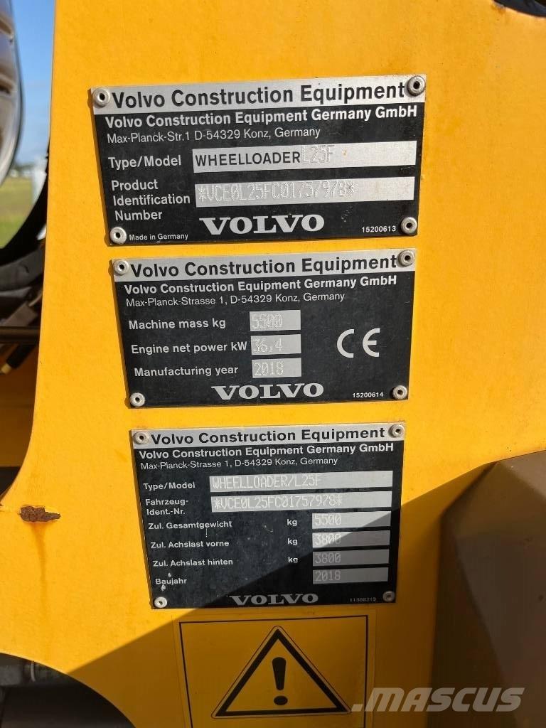 Volvo L 25 F Kolové nakladače