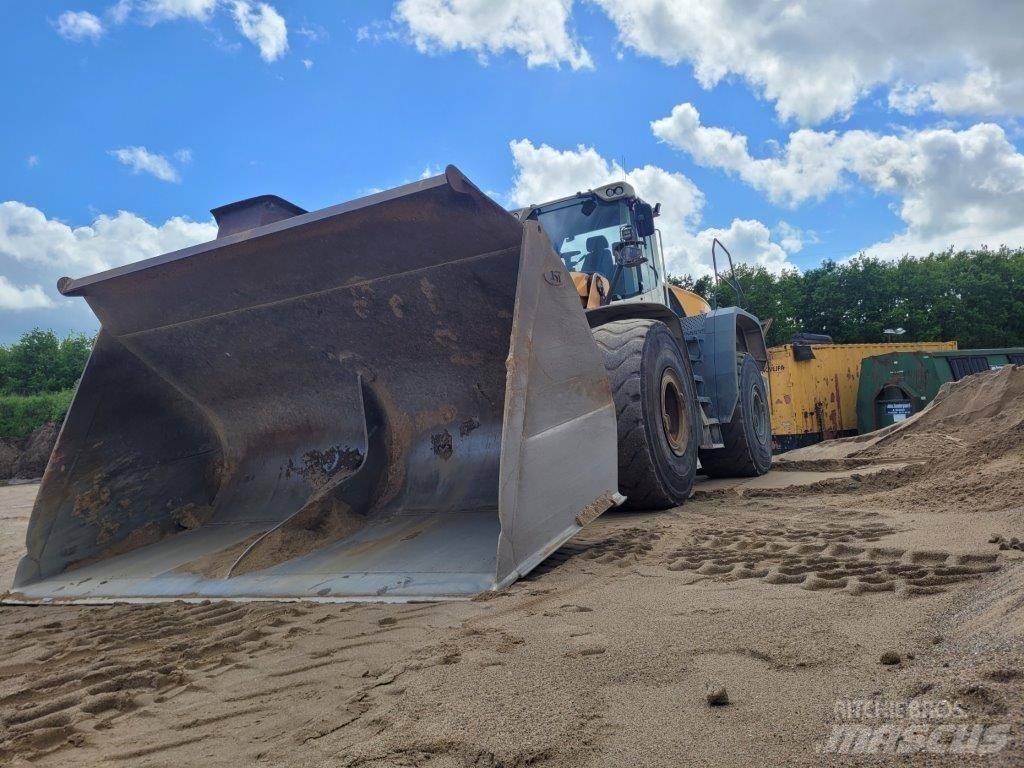 Liebherr L 586 Kolové nakladače