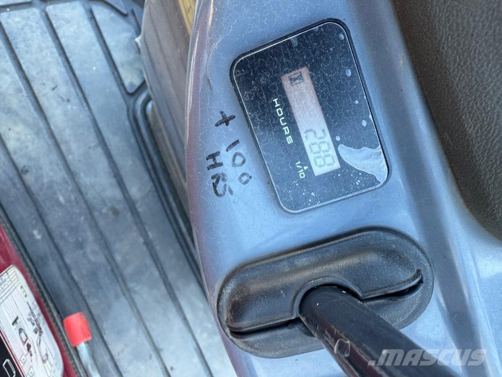 Yanmar SV08 (1F117) Mini rýpadla < 7t