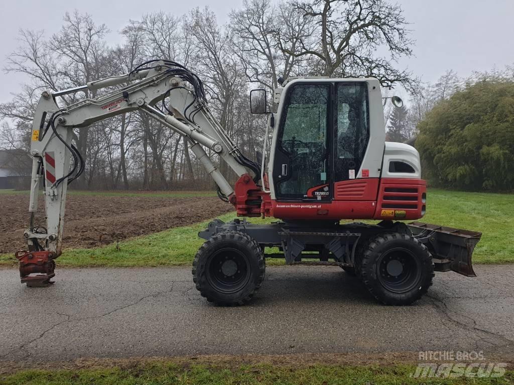Takeuchi TB 295 W Kolová rýpadla
