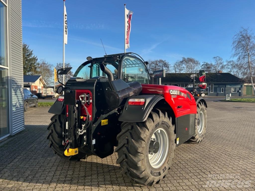 Case IH 742 Teleskopické manipulátory