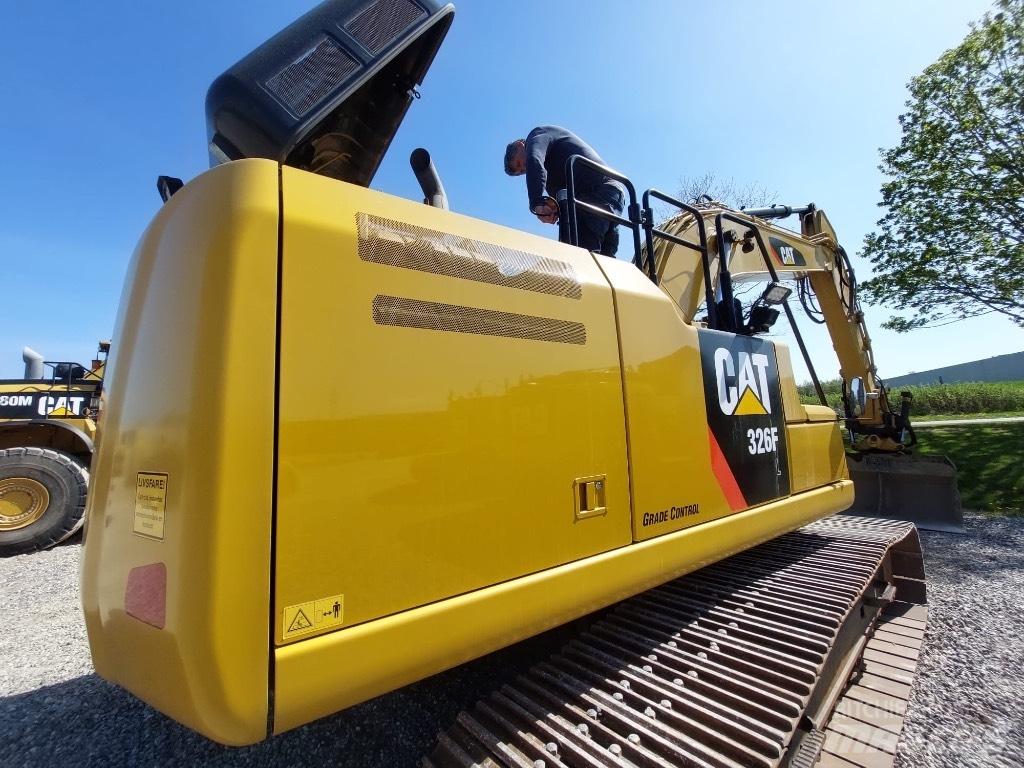 CAT 326 F L Pásová rýpadla