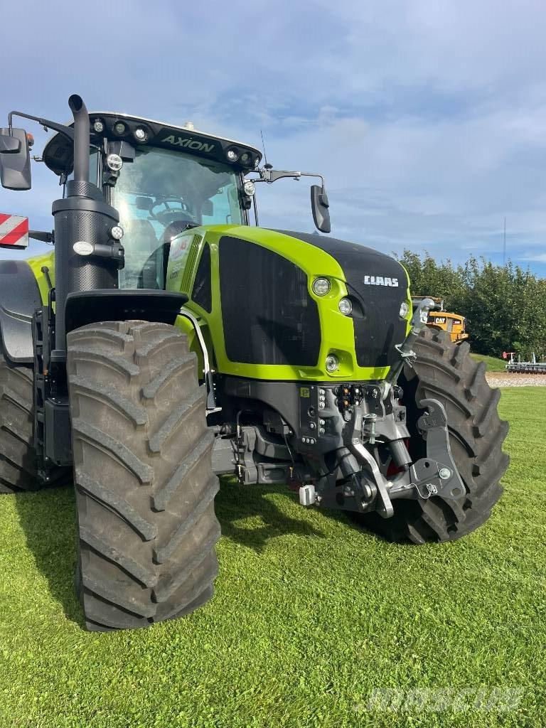 CLAAS AXIO 960 Traktory