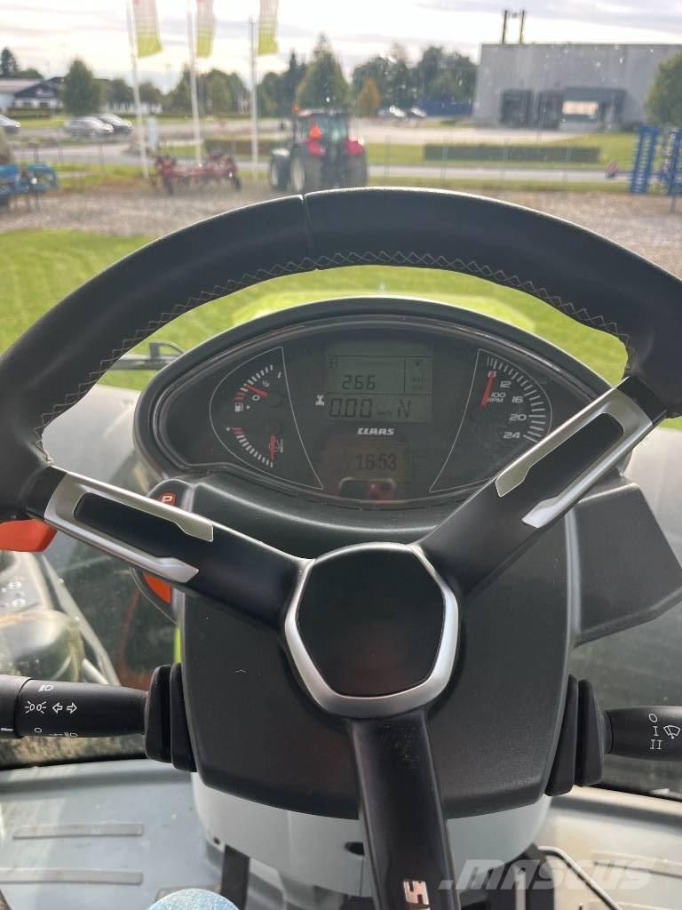 CLAAS AXIO 960 Traktory