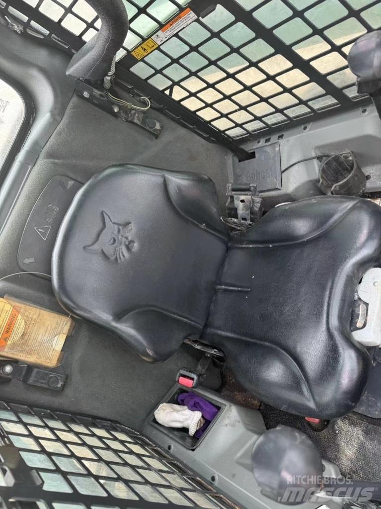 Bobcat S 630 Smykem řízené nakladače