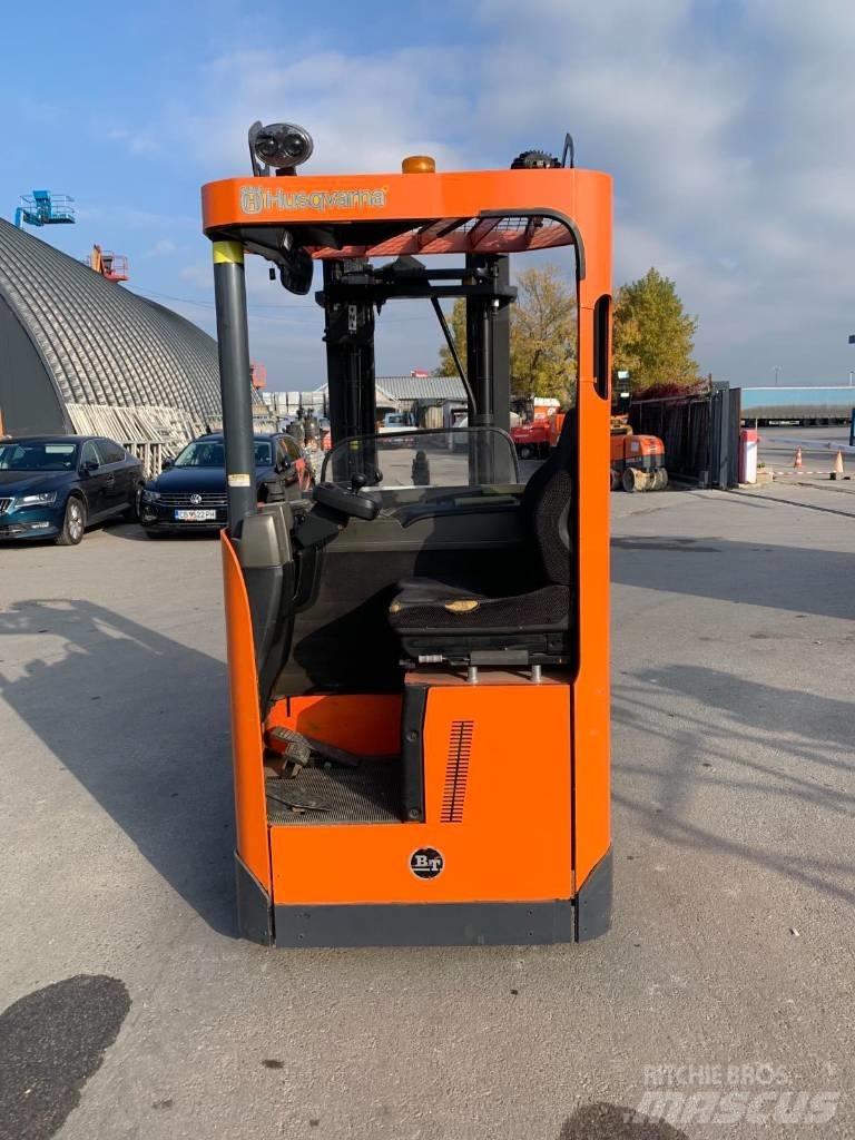 BT SRE 135 L Samohybné vozíky