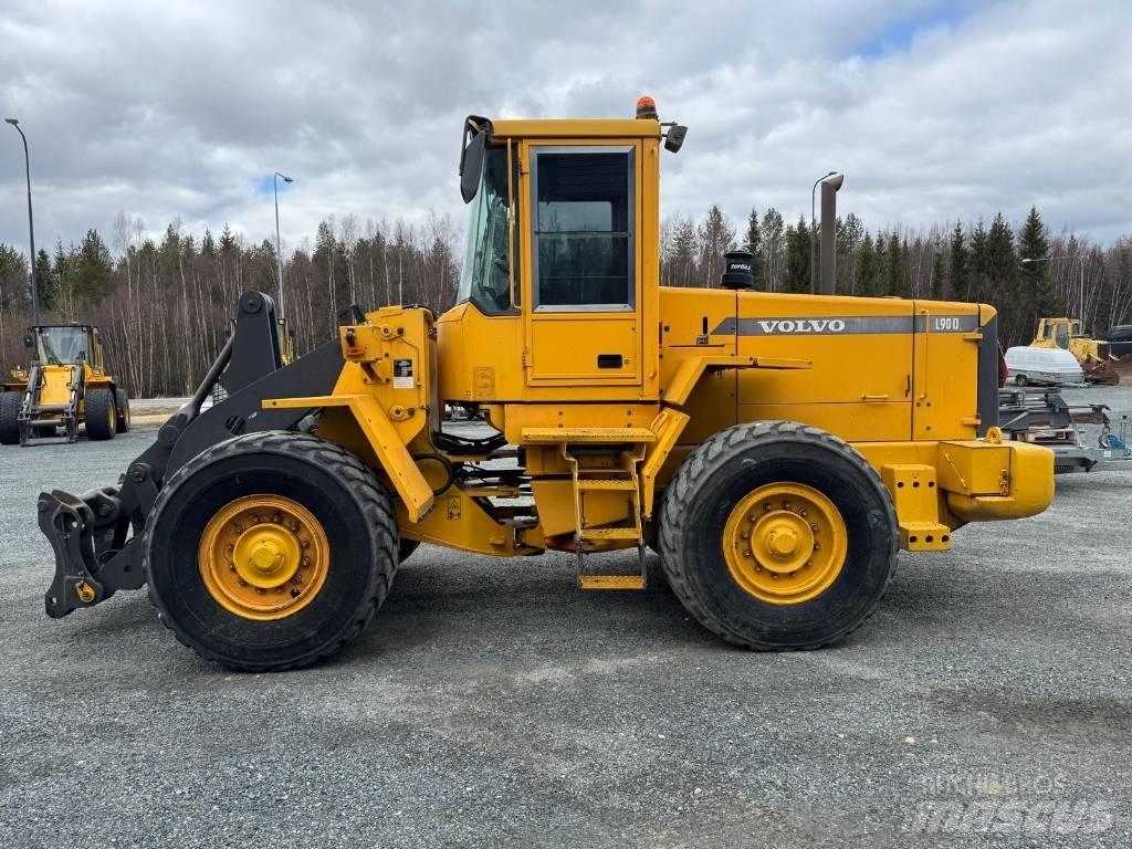 Volvo L 90 D Kolové nakladače