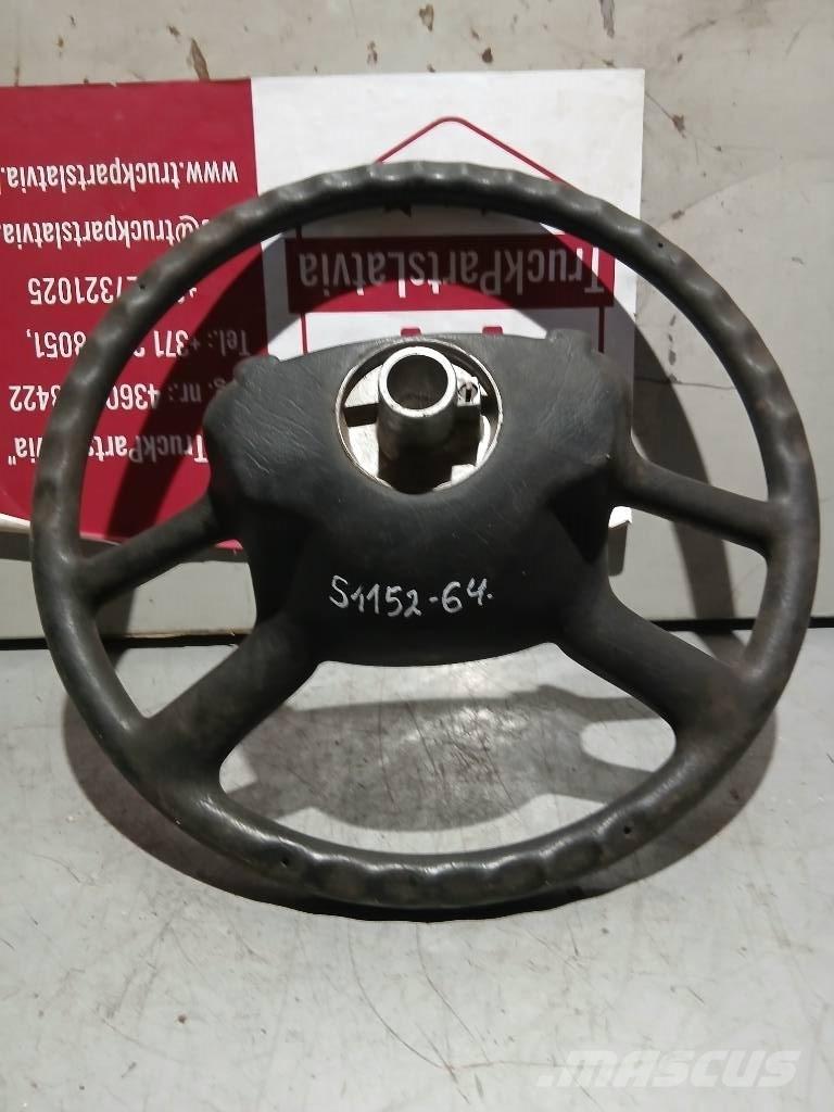 Scania R 440    1327026 Kabiny a interiér