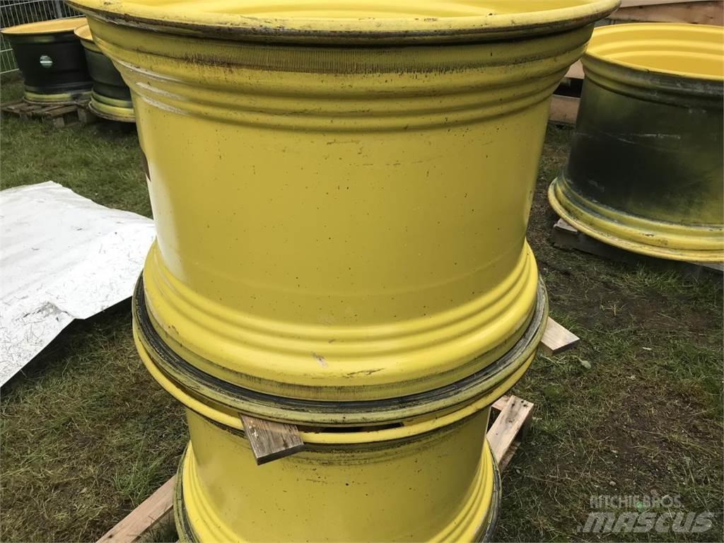 John Deere 23x34 Pneumatiky, kola a ráfky