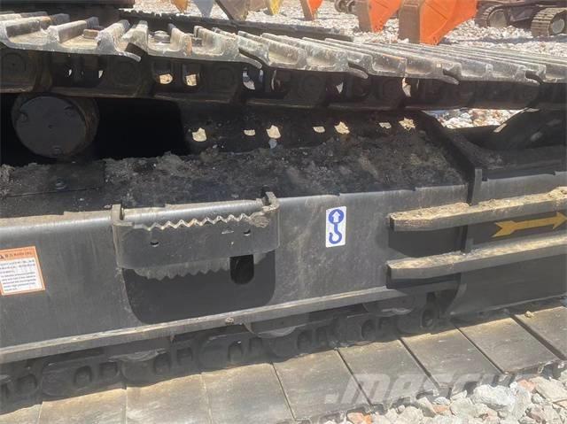 Sany SY215C Pásová rýpadla