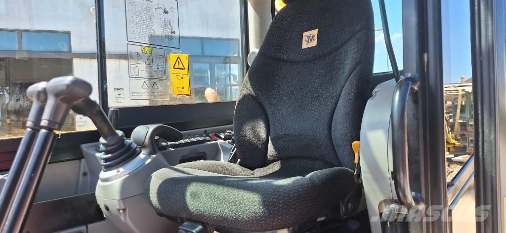 JCB 86C-2 Midi rýpadla 7t - 12t